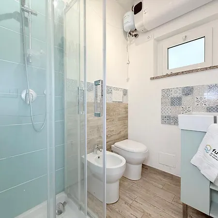 Apartamento M463 - Marcelli, Bilocale Con Corte